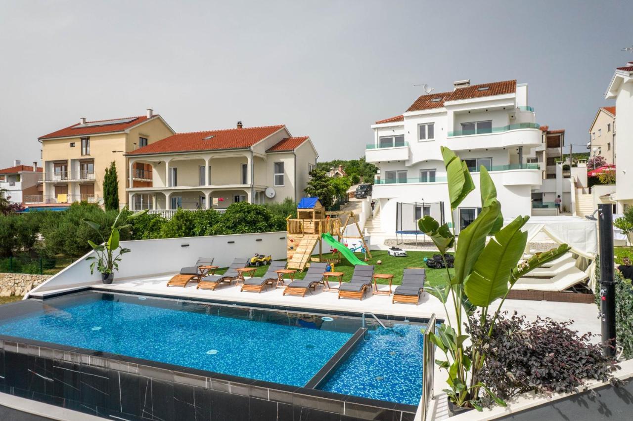 Holiday House Dominik Apartments Sveti Petar  Eksteriør billede
